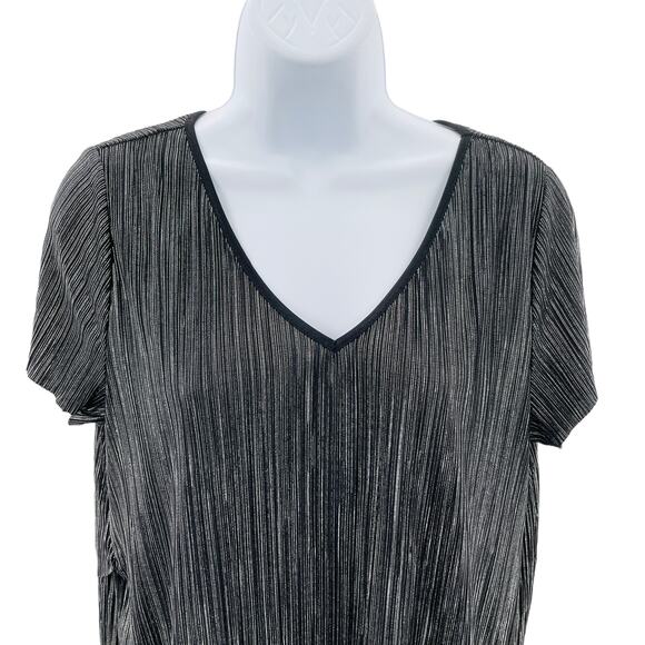 Jennifer Lopez Black Silver Metallic Shiny Short Sleeve Top Blouse Women Sz M - Picture 3 of 12